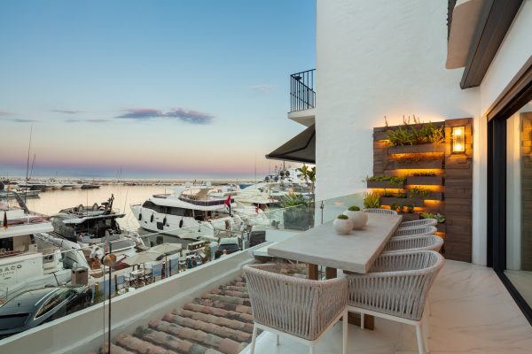 Luxury apartment in Puerto Banus, Marbella