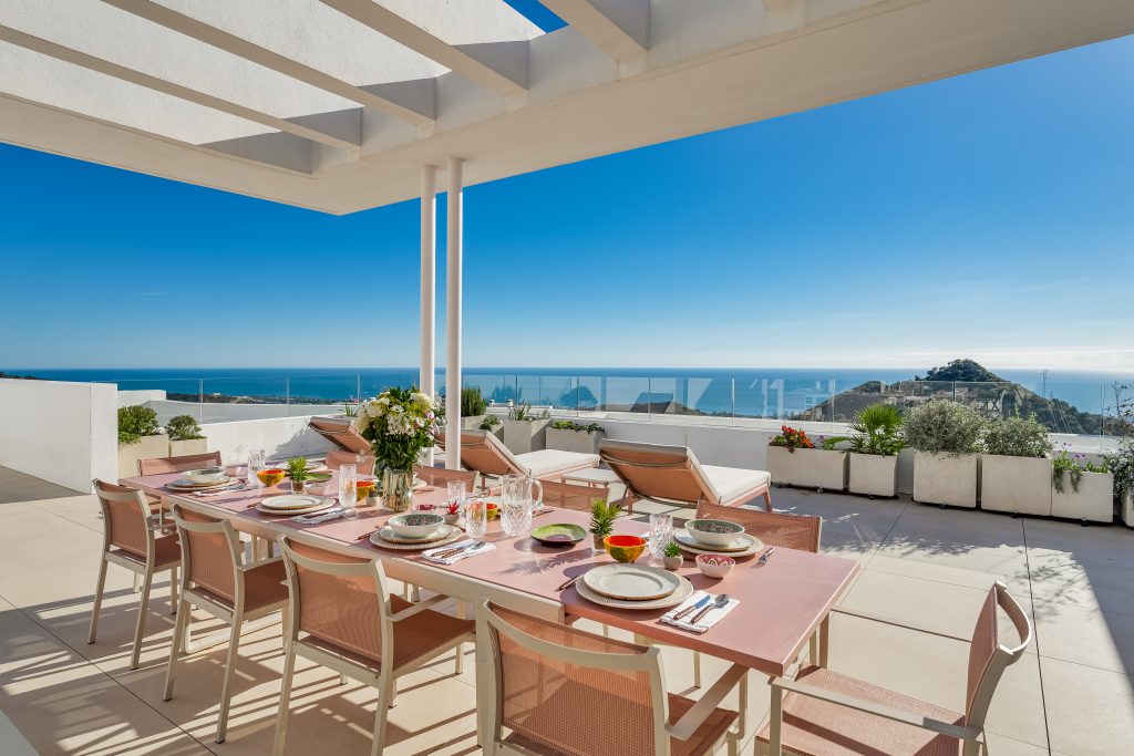 Photo inspiration: Visual Reference: Unique Luxury Triplex Penthouse With Breathtaking Panoramic Views In