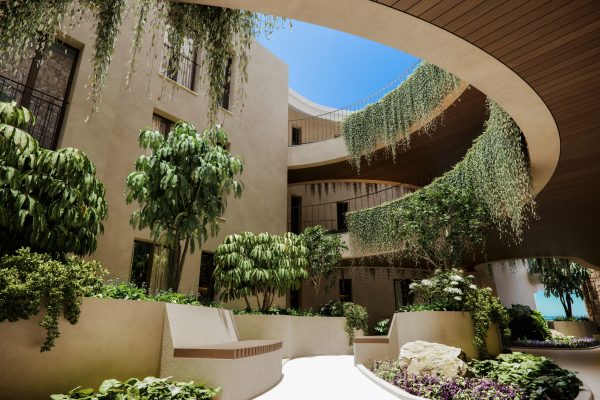 Óleo Fuengirola new apartment buildings inner courtyard